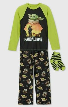 - Boys Star Wars The Mandalorian Baby Yoda Pajama Set with Matching Socks - Brand new with tags - Size X-Small (4/5) - Made of 100% polyester Fleece Socks, Matching Socks, Flannel Pajama Pants, Cozy Pajamas, Star Wars The Mandalorian, Star Wars Yoda, Star Wars Baby, Flannel Pajamas, Pj Pants