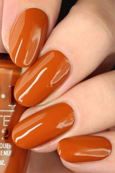 Looking for minimalist nail designs for fall? You'll love these acrylic burnt orange nails ( with rust & terracotta shades) perfect for short nails. Get ideas for prom or summer, including French tips and matte finishes, dark nail art, and stunning gold & burnt orange color combos. #FallNailDesigns #TerracottaTrend #FrenchTip #MatteManicure Burnt Orange Short Nails, Fall Nail Designs Green, Orange Nails With Glitter, Dark Orange Nails, Nail Designs Square, Nail Designs Green, Burnt Orange Nails, Short Fall Nail Designs, Unique Acrylic Nail Designs