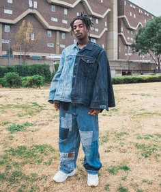 Paq Streetwear Shaq, Look Hip Hop, Denim Photoshoot, All Jeans, Denim Wear, Denim On Denim, Womens Denim, Fire Fits, Men Fashion Casual