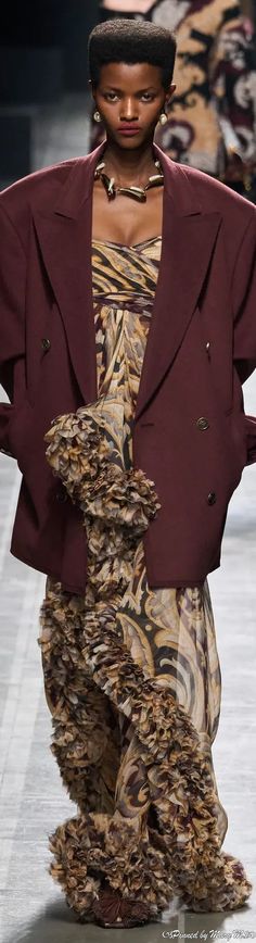 #Etro #Fall2024RTW #Runway #Fashionrunway Big Fashion, Autumn Fashion, Clothes, Catwalk Fashion, Haute Couture