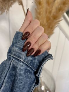 nails of instagram, fall nails, chocolate nails, autumn nails, fall nail inspo, trendy nails, almond nails, brown nails, pinterest nails, new manicure, nails inspiration Fall Brown Almond Nails, Brown Fall Nails Almond Shape, Autumn Nails One Color, Deep Fall Nails, Brown Chocolate Nails, Brown Nails Ideas Almond, Brown Maroon Nails, Dark Tone Nails, Chocolate Red Nails