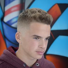 thick hair mens haircuts Thick Hairstyles, Haircut Options, Mid Fade Haircut, Mens Haircuts Short Hair, Ideas Haircut, Low Fade Haircut, Trendy Mens Haircuts, Mens Hairstyles Medium