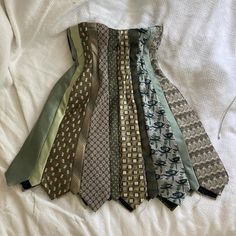 Polo Shirt Upcycle Ideas, Dress Made Of Ties, Dress Made From Ties, Skirt Made Out Of Ties, Top Made From Ties, Recycling T Shirts Ideas, Skirt Made From Ties, Tie Skirt Diy, Top Made Out Of Ties