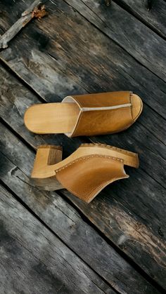 Elevate your style with these high heel Swedish wooden clogs, crafted from natural brown leather with adjustable features and an open toe. Perfect for any occasion, from formal events to casual outings. Made in Poland, these clogs are designed with a solid pattern and a nature-inspired theme. Don't miss out on these stylish clogs that are sure to turn heads! #SwedishClogs #HighHeels #BrownLeather #NatureInspired #WomenFashion #PartyWear 🌿👠👀 #eBay #Women Vintage Clogs, High Heels For Women, Swedish Clogs, Clogs And Mules, Small Company, Wooden Clogs, Clog Heels, Alder Wood, Heels For Women