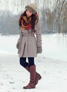 Winter Mode Outfits, Winter Layers, Winter Outfits Cold, Snow Fashion, Snow Outfit, Moda Paris, Grey Coat