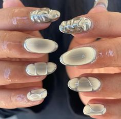 Alien Manicure, Nail Design Glitter, Retro Nails, Really Cute Nails, Jelly Nails, Silver Nails