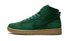 The Nike SB Dunk High Decon “Gorge Green” is a mostly monochromatic green colorway of the popular skate shoe.  The “Gorge Green” gives the SB Dunk High Decon an eye-catching look with an all-green suede appearance.  The shoe’s base, overlays, and Swoosh are all designed in Gorge Green suede.  The shoe’s tongue is also delivered in green suede, and paired with tonal laces and a “Nike SB” branded tongue tag.  Underfoot, the shoe rides on a brown Nike Grind sole made from recycled content. Nike Sb Dunk High Pro, Nike Skateboarding, Nike Sb Dunk High, Sb Dunk High, Tenis Nike, Jordan 11 Retro Low, Nike Models, Nike Sb Dunk, Nike Dunk High