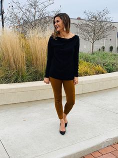 Perfect outfit for work #justpostedblog #ShopStyle #shopthelook #MyShopStyle #OOTD #workwearwednesdaybyjustposted #justpostedblog Women Work Outfits, Casual Office Attire, Summer Workout Outfits, Fashionable Work Outfit, Outfits For Work, Summer Work Outfits, Fall Outfits For Work, Winter Outfits For Work, Casual Work Outfits