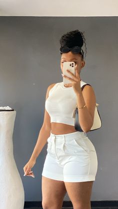 Baddie Outfits For Small Chest, Modest Dresses Fashion, Shorts Fit, Diy Fashion Clothing, Classy Casual, Fashion Inspiration Design, Cute Everyday Outfits