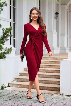 Welcome the autumn and winter seasons in style with this sophisticated V-neck long sleeve dress, designed to accentuate your silhouette while offering comfort and elegance. The solid color adds a touch of timeless charm, perfect for versatile styling. Tailored for a slimming effect, this dress features a waist slit that enhances your figure with subtle allure. The V-neckline and long sleeves offer a balance between chic sophistication and seasonal comfort. Crafted from quality fabric, this dress ensures both warmth and style, ideal for colder weather. Whether for work or evening gatherings, this dress effortlessly combines classic simplicity with modern design elements, making it an essential addition to your autumn-winter wardrobe. Plus Size Holiday Party, Plus Size Holiday, Plus Size Cosplay, Short Lace Dress, Printed Long Dresses, Fashion 101, Dress For Short Women, Maxi Dress Party, Classy Dress