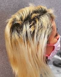 Work Hairstyles, Bleach Blonde, Dark Roots, Blonde