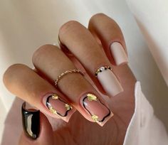 #goldfoilnails #blackandwhite Simply Chic, Gold Foil