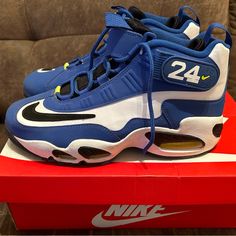 Only Wore Once. In Original Box. Air Griffey Max 1, Nike Shoes Air, Shoes Air, Mens Shoes Sneakers, Men's Nike, Nike Men, Nike Shoes, Original Box, Men's Shoes