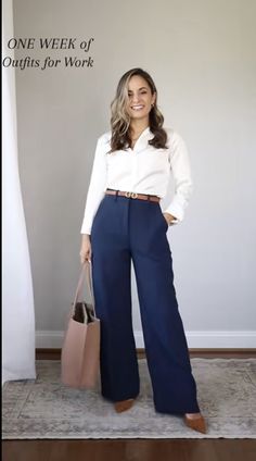 Womens Dress Pants Outfits, Wide Leg Outfits, Bored Drawing, Wide Leg Jeans Outfits, Patch Pocket Jeans, Classy Tips, Work Attire Women, Dress Pants Outfits, Wide Leg Pants Outfit