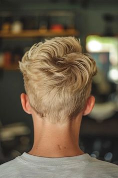 The Low Taper Fade Hairstyle: A Trendsetting Guide for Men Low Taper Fade Haircut Blonde, Men’s Hair Styles Blonde, Blond Men Hairstyles, Low Fade Taper, Young Mens Hairstyles, Low Taper Fade Haircut, Fade Hairstyle, Low Taper Fade, Low Taper