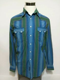 Size Small 100% Cotton Pit to Pit 21" Collar to Hem 32" Shoulder to Cuff 25.5" Retro Long Sleeve Blue Shirt, Retro Blue Long Sleeve Shirt, Blue Retro Long Sleeve Shirt, Green Shirt, Casual Button Down Shirts, Denim Button Up, Lucky Brand, Button Up Shirts, Casual Shirts