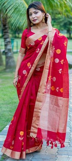 Red and Maroon color Saree in Linen fabric with Weaving, Zari work Red Fabric With Zari Work For Festivals, Red Fabric With Zari Work In Traditional Drape, Red Fabric With Zari Work For Traditional Drape, Red Fabric With Pallu For Diwali, Festive Red Fabric With Pallu, Festive Red Saree Fabric, Maroon Color, Party Wear Sarees, Linen Fabric