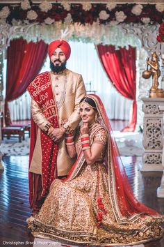 Capule Pic, Couple Marriage Poses, Bride And Groom Photoshoot Indian, Couple Shoot Wedding Indian, Poses For Married Couples Indian, Indian Wedding Photography Couples Bride Groom, Muslim Marriage Photography, Indian Married Couple Photos, शादी की तस्वीरें