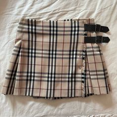 Burberry Wool Pleated Skirt Like New Uk 10 = Us Medium Waist 14” Laying Flat Burberry Plaid Skirt, Safety Pin Skirt, Wool Pleated Skirt, Burberry Skirt, Burberry London, Safety Pin, Pleated Skirt, Burberry, Womens Skirt