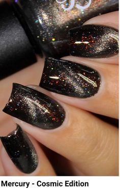 Black Holographic Nails, Metallic Nail Designs, Black Sparkly Nails, Nail Design 2023, Nails Selfie, Polish Music, Metallic Nails Design, Magnetic Polish, Magnetic Nail Polish