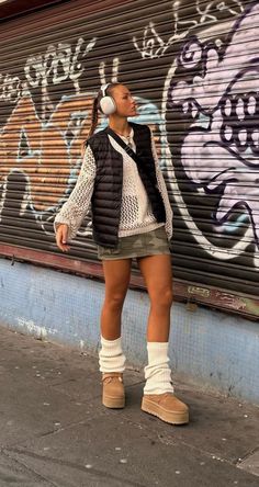 Outfits To Wear With Leg Warmers, Uggs Fashion, Autumn Outfits Leg Warmers, August 2023 Fashion, Leg Warmers Dress Outfit, Shoes To Wear With Leg Warmers, Boots And Leg Warmers, Uggs Leg Warmers, Subversive Aesthetic Outfits