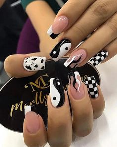 Quick Nail Art, Pretty Nail Art Designs, Acrylic Nails Coffin Short, Pretty Nail Art