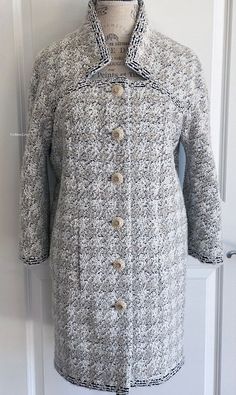 NWT $6000 CHANEL 16B ECRU BEIGE BLACK CC PEARL BUTTONS TWEED COAT 38 | eBay Classic White Tweed Jacket With Buttons, Cream Tweed Outerwear With Buttons, Black Tweed, Tweed Coat, Cc Logo, Pearl Buttons, Fall 2016, Light Beige, Vest Jacket