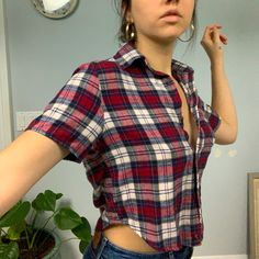 Brand New Never Worn Brandy Melville Plaid Flannel Camp Shirt! So Cozy And Comfortable, Easy To Wear & Super Cute! Size Small/Medium Fitted Plaid Flannel Shirt Casual, Fitted Plaid Flannel Shirt Casual Style, Fitted Casual Plaid Flannel Shirt, Tops Brandy Melville, Flannel Tops, Dream Style, Camp Shirt, Brandy Melville Tops, Camping Shirt