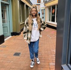 Zoella Outfits, Zoe Sugg, Comfy Fall Outfits, Zoella, Wardrobe Style, Autumn Outfit, Outfit Inspo Fall, City Style, A Style