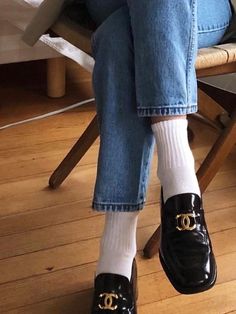 Jeggings Outfit, Socks Outfit, White Socks, Shoe Inspo, Aesthetic Shoes, Pretty Shoes, Dream Shoes