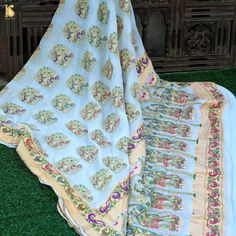 White Georgette Handloom Banarasi Shikargah Dupatta - Khinkhwab Patola Design, Fabric Display, Rough Texture, Ethnic Looks, Sheer Fabric, Sheer Fabrics, Color Variations, Throw Blanket, Hand Weaving