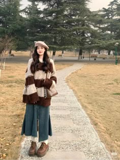 Cute Fall Outfits Korean, Korea Autumn Fashion, Japan November Outfit, Korean Outfits Fall, Fall Korean Outfits, Korean Autumn Outfits, Taipei Outfit, Japanese Fall Fashion, Korean Autumn Outfit