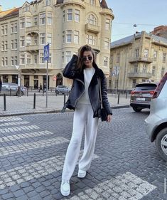 Ny Outfits, Label M, Classic Style Outfits, Easy Winter Outfit, Casual Day Outfits, Leather Jacket Outfits, Europe Fashion