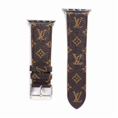 Iconic Monogram and Checkerboard Design: This strap showcases the classic Louis Vuitton monogram combined with the distinctive checkerboard canvas, offering a timeless and sophisticated look. Premium Leather Construction: Crafted from high-quality leather, the strap provides exceptional durability and comfort, ensuring it remains stylish and functional through daily wear. Adjustable and Secure Fit: The strap is designed to fit various wrist sizes, featuring an adjustable buckle for a secure and comfortable fit, perfect for everyday use. Compatible with All Apple Watch Series: Versatile in its design, the strap is compatible with all Apple Watch series, making it a practical and stylish upgrade for any Apple Watch owner. Elegant Metal Hardware: The strap is complemented by elegant metal har Gucci Apple Watch Band, Apple Watch バンド, Apple Watch Nike, Apple Watch 42mm, Apple Watch Bands Leather, Louis Vuitton Designer, Apple Watch 38mm, Air Pods, Lv Monogram