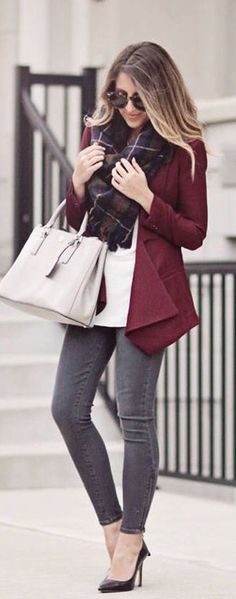 Thanksgiving Outfit ideas 2016. Try Stitch fix this Holiday Season. Fall 2016 inspiration photo for stitch fix. #Stitchfix #Sponsored Fall Outfits 2014, Outfits 2014, Thanksgiving Outfit Ideas, Looks Jeans, Burgundy Blazer, Stylish Fall Outfits, Fashionable Outfits, Style Inspiration Fall