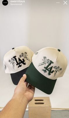 Designer Hats Men, Nike Wallpaper Backgrounds, Custom Fitted Hats, Swag Hats, Trendy Caps, Streetwear Hats, Streetwear Ideas, Dope Hats, Hype Clothing