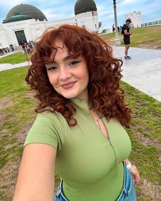 𝓛𝓐 day 1💚 Muchas risas, muchas aventuras, can’t wait for day 2✨ Los Angeles, California, Hollywood, Griffith Observatory, Golden Brown Hair Color Honey, Cowboy Copper Curly Hair, Brown Copper Hair Color Balayage, Ginger Brown Curly Hair, Ginger Hair Outfits Style, Ginger Hair Pale Skin, Hair Color For Curly Hair, Curly Auburn Hair, Ginger Curly Hair