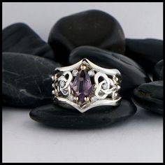 purple spinel ring Trinity Knot Ring, Ceylon Sapphire Ring, Spinel Stone, Medieval Rings, Montana Sapphire Ring, Green Sapphire Ring, Frame Ring, Gothic Ring, Trinity Knot