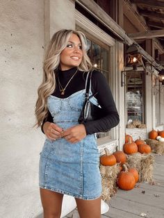 SD7001-LANE Washed Denim Dress LE LIS Winter Concert Outfits Women, Western Winter Dress Outfit Ideas, Louisiana Outfits New Orleans, Nashville Nights Outfit, Band Gig Outfit, Outfits For 26 Year Old Women, Nashville December Outfits, Lunch Outfit Ideas Spring, Matching Denim Set