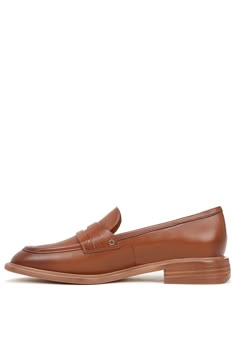 PRICES MAY VARY. Loafers for women with leather upper Women's casual shoes with partially recycled linings with soft + eco-conscious comfort Slip on fit for easy on/off and comfortable all day wear Loafers with classic almond toe Penny strap detail women's loafers can be dressed up or down for casual or dress wear Women’s Loafers, Brown Loafers Women, Brown Loafers Outfit Women, Business Casual Shoes Women, Loafers Outfit Women, Madewell Loafers, Best Loafers, Womens Loafers, Comfortable Stylish Shoes