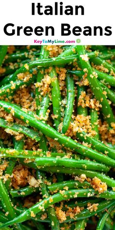 green beans with breadcrumbs and seasoning on top