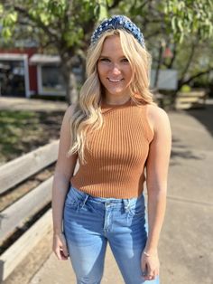 Knit Crop Top For Day Out In Fall, Fall Knit Crop Tank Top, Fall Knit Crop Top Tank Top, Brown Crew Neck Crop Top For Fall, Casual Cropped Tank Top For Fall, Casual Brown Knit Crop Top, Trendy Cropped Sweater Vest For Fall, Trendy Ribbed Tank Top For Fall, Trendy Fall Tank Top For Everyday