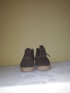 "Vtg women`s chestnut brown suede leather shoes. Italian lace up sneakers. Made in Italy. EU size 36. European flat heels shoes. condition: a little used shoes. Look photos, please. measurements: outsole length 26 cm / 10.1\" in heels height 2 cm / 0.8\" in EU size 36 (labeled size) 3.5 UK (labeled size) US 5.5" Womens Leather Booties, Flat Heels, Suede Leather Shoes, Brown Leather Ankle Boots, Womens Chunky Heels, Leather Flat Shoes, Chestnut Brown, Black Leather Shoes, Gorgeous Shoes