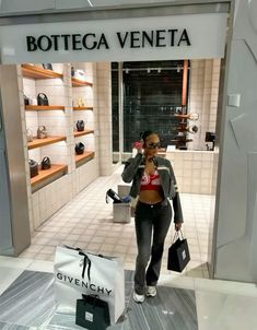 Rich Girl, Classy Outfits, Bottega Veneta, Givenchy, Lookbook, Quick Saves