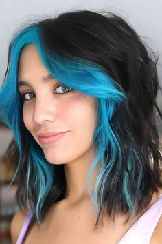 Hairstyl Short - Hairstyle Inspirations - Hairstyles Inspiration - Hairstyles For The Beach Hair Reference Long, Blue Money Piece, Black Hair With Money Piece, Butterfly Layer Haircut, Layer Haircut, Blue Money, Hair With Money Piece, Bob Hair Color, Blue Ombre Hair