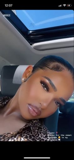 Natural Hair And Makeup Looks, Baddie Makeup Natural Black Women, Insta Baddie Makeup, Graduation Makeup