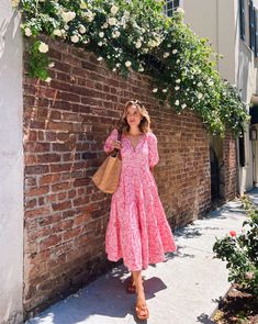 Garrett Leight, Julia Berolzheimer, 2023 Outfits, Dress Better, Summer Stuff, Gabriela Hearst, Desi Fashion Casual, Summer Dresses For Wedding Guest, Teacher Style