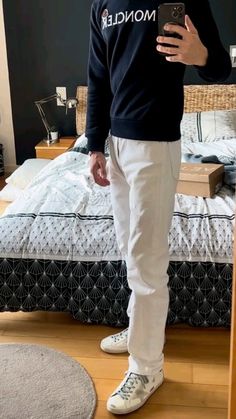 Summer Old Money Aesthetic, Mens Clothing Styles Casual, Khaki Pants Outfit Men, Mens Haircut Long On Top, Mens Haircut Long, Old Money Outfits Men, Men Old Money, Summer Style Men, Summer Old Money