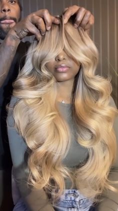 Wet Blonde Hair Look, Blonde Sew In Weave With Closure, Blonde Sew In Weave Black Women, Platinum Blonde Hair Black Women, Ash Blonde Wig Black Women, Blonde Wig With Highlights, Wig Style Ideas, Blonde Wig Hairstyles, Color For Black Hair