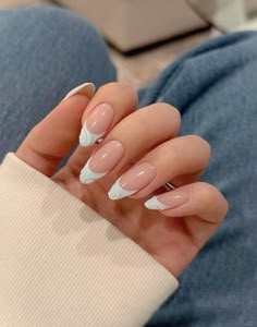 blue nails, almond nails, french tip, nail art, simple nails, minimalistic, clean nails, gel x tip, classy Nail Art Gel, Fake Nail, Beach Nails, Minimalist Nails, Design Geometric, French Tip Nails, 3d Nails